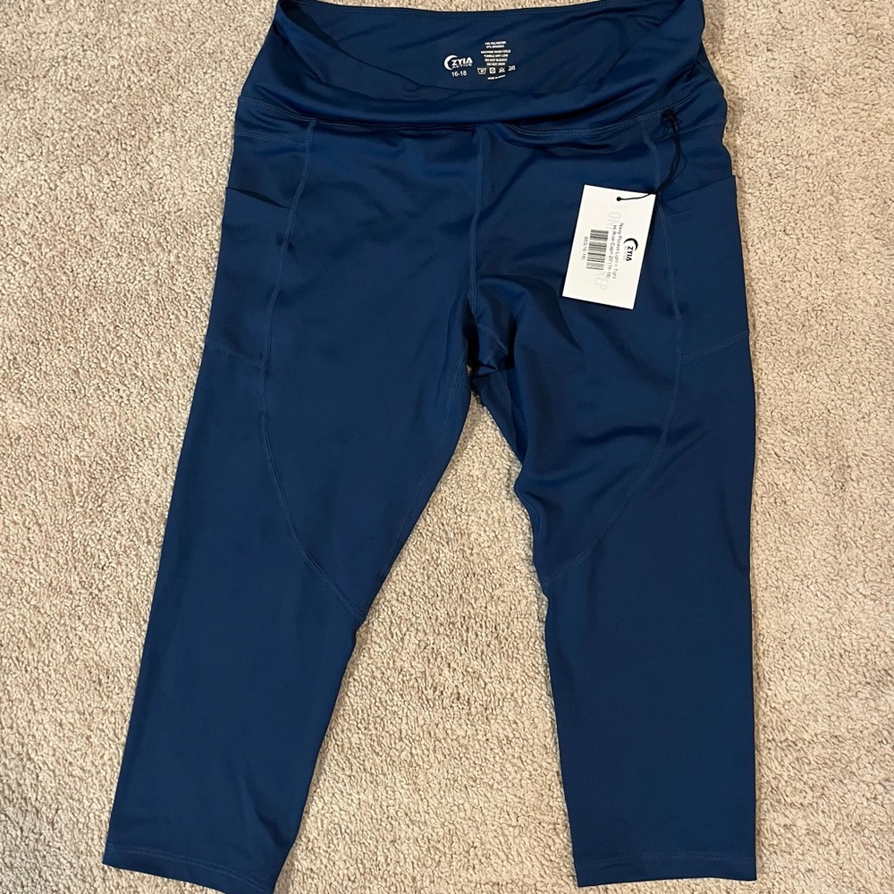 Zyia Navy Blue pocket light n tight crop, hi-rise